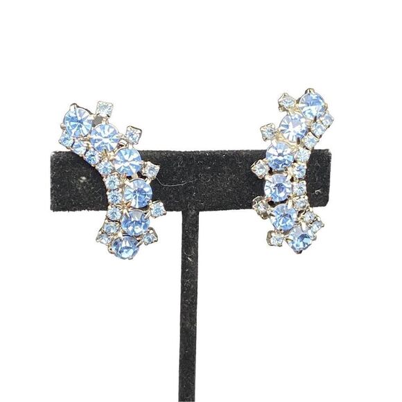 Vintage ice blue rhinestone clip earrings great shape - Picture 1 of 7